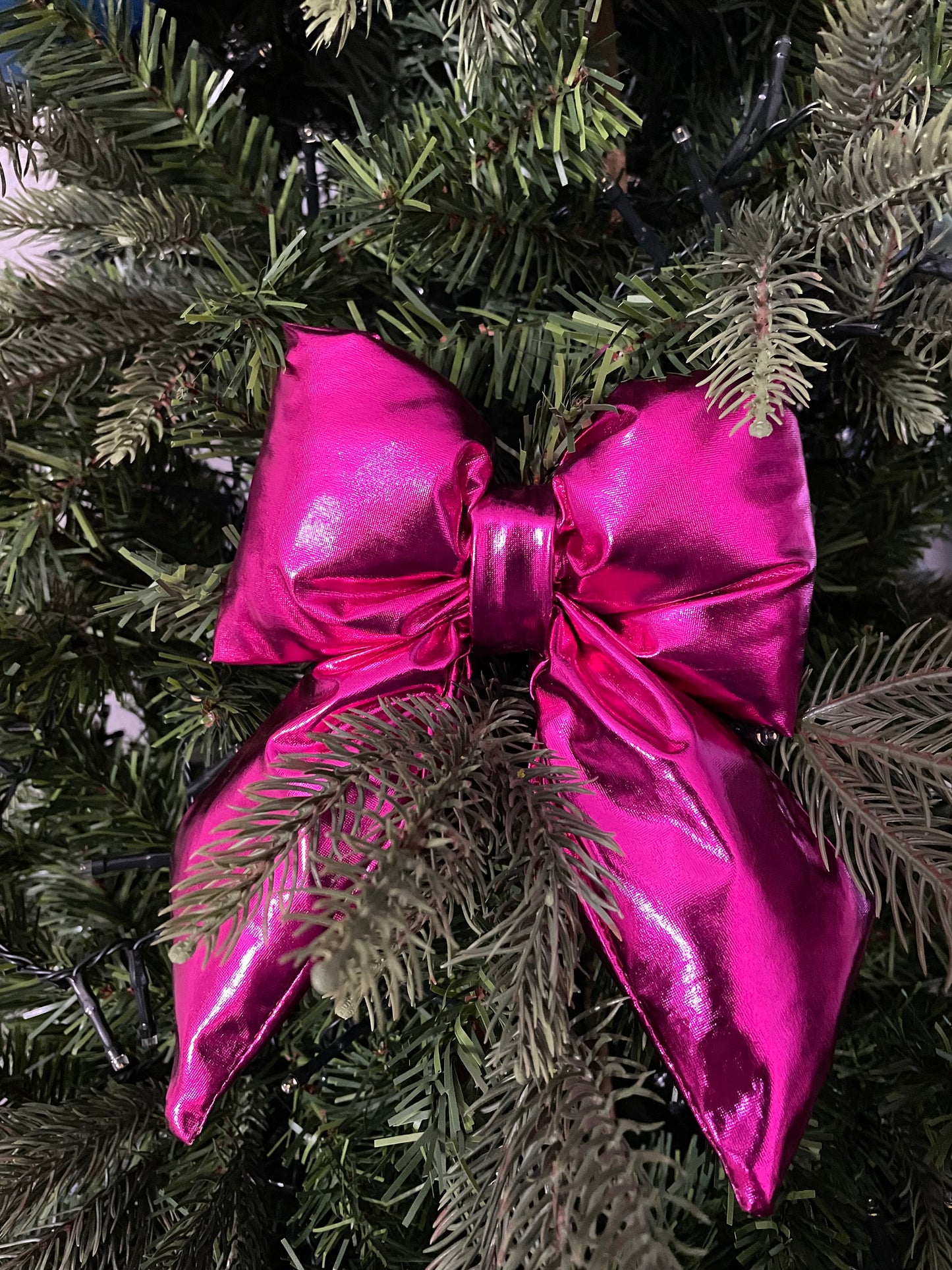 Metallic Hot Pink Bow w/ clip
