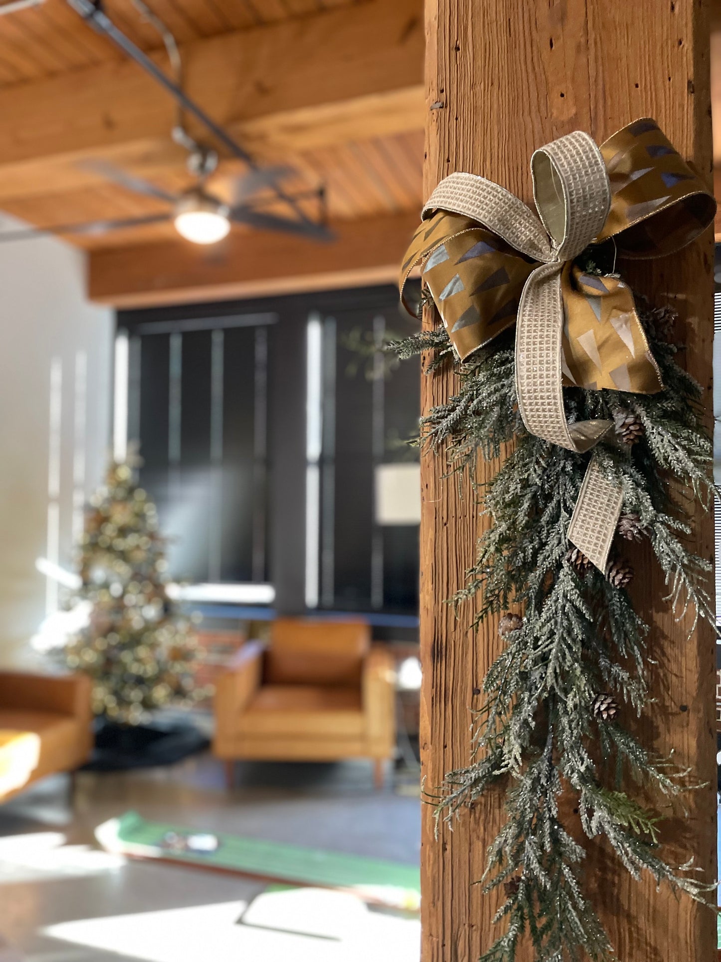 Snowy Herb Pine Teardrop - 30in