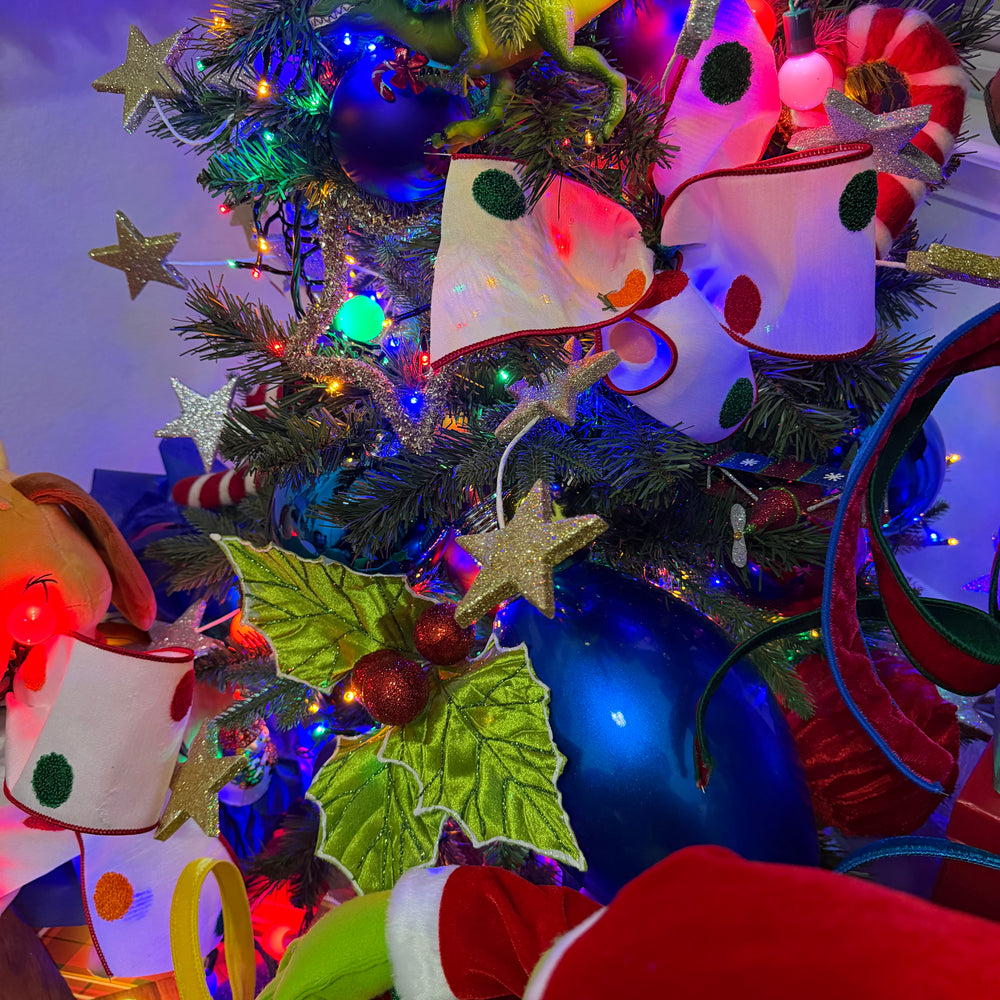 Grand Velvet Holly Pick