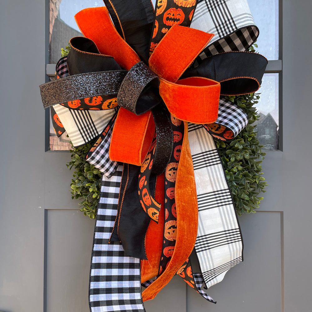 
                      
                        Halloween - Designer Ribbon Bow Collection
                      
                    