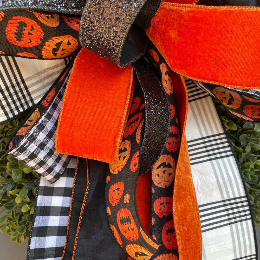 
                      
                        Halloween - Designer Ribbon Bow Collection
                      
                    