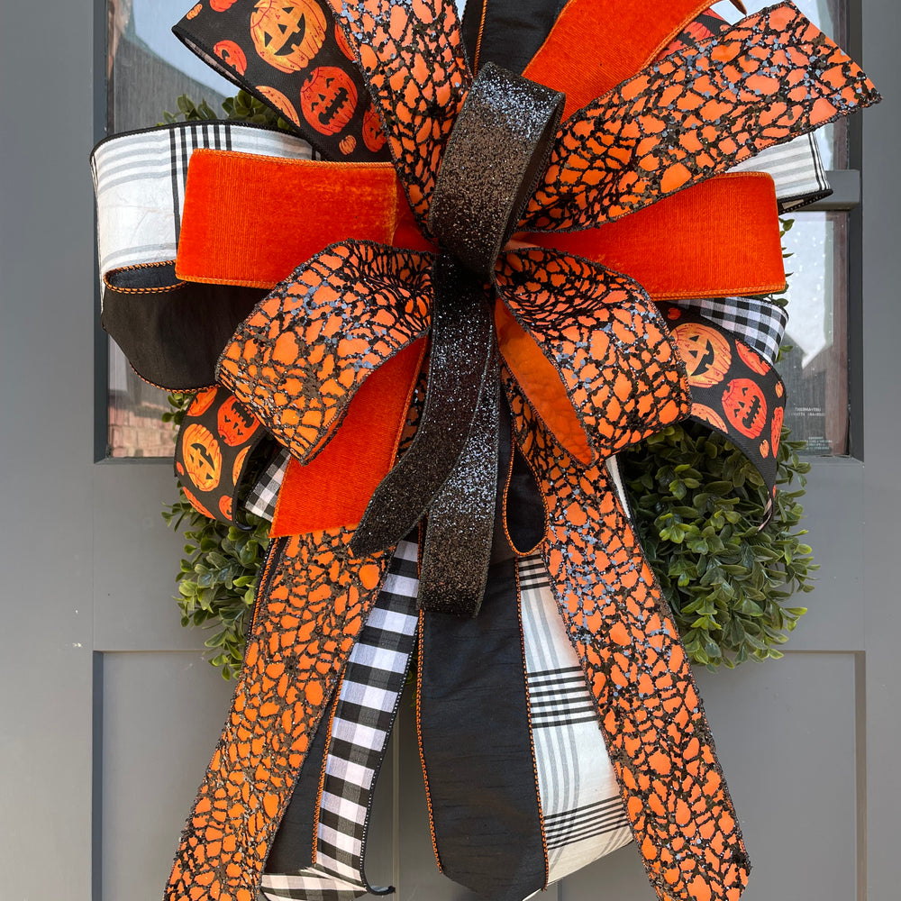 
                      
                        Halloween - Designer Ribbon Bow Collection
                      
                    