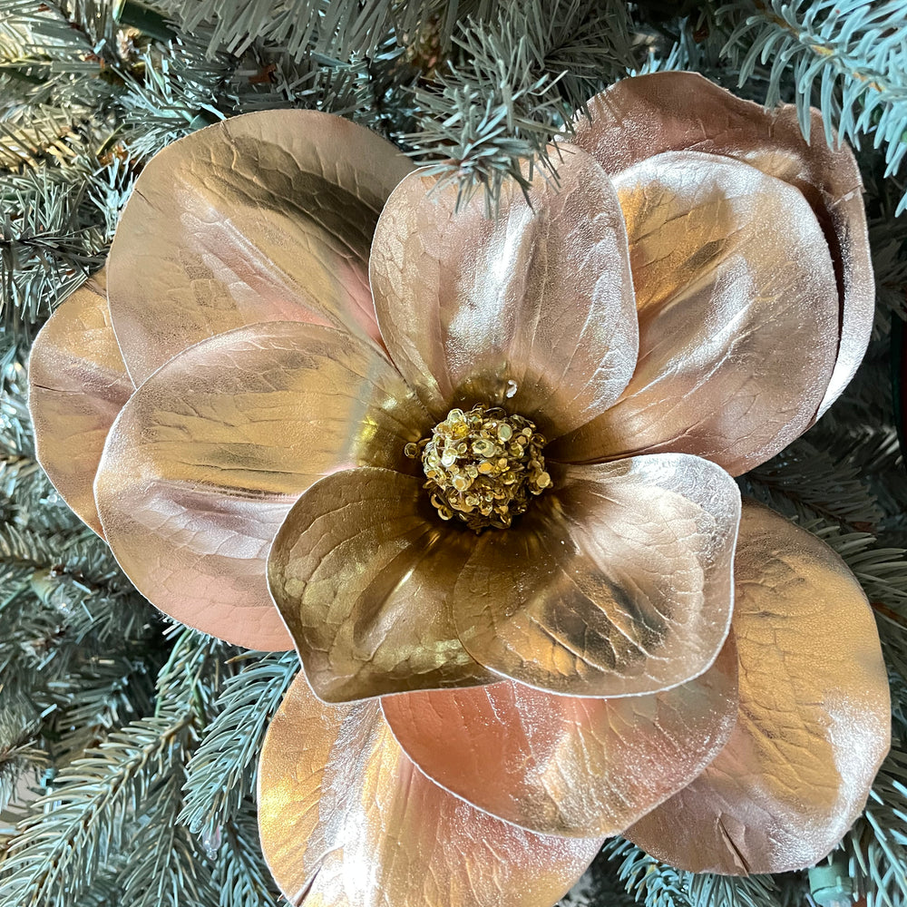 
                      
                        Rose Gold Metallic Magnolia w/ Clip
                      
                    