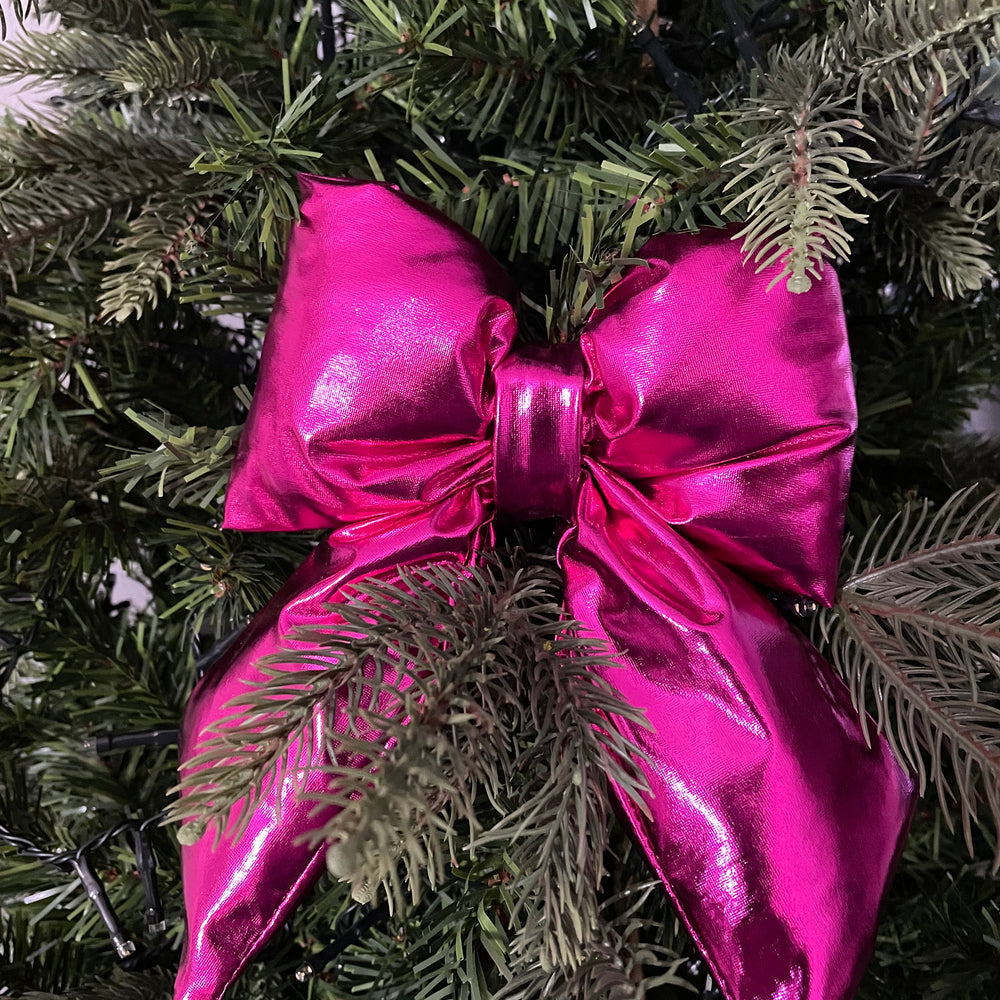 
                      
                        Metallic Hot Pink Bow w/ clip
                      
                    