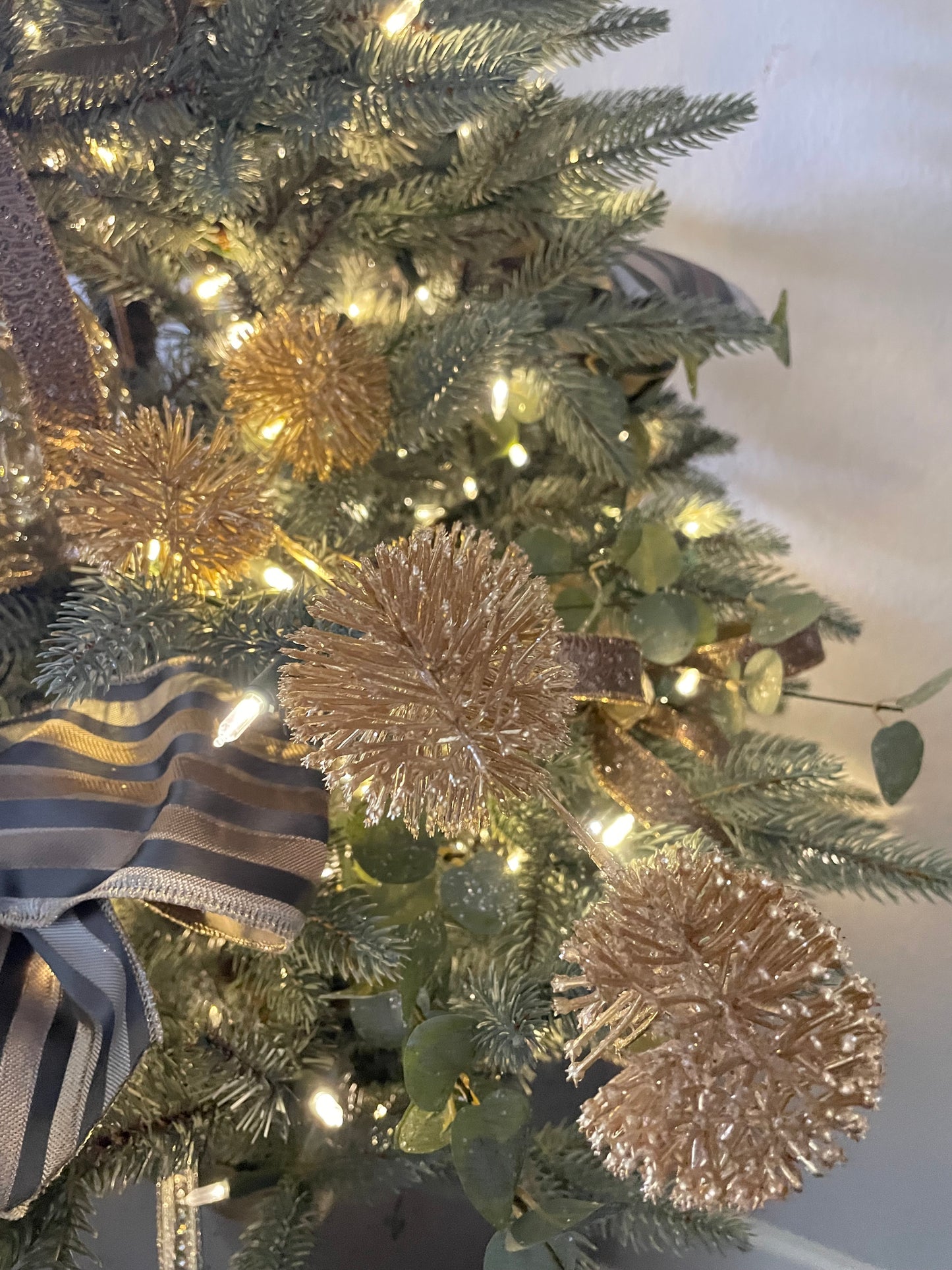 26" Gold Glittered Ball Stem